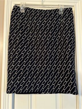 Ann Taylor Black Pencil Skirt with White Chain Print NWT Sz 8